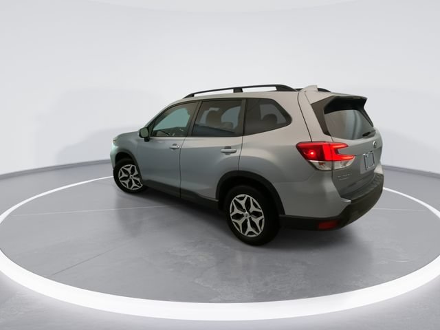 Used 2020 Subaru Forester Premium AWD/4WD image 2