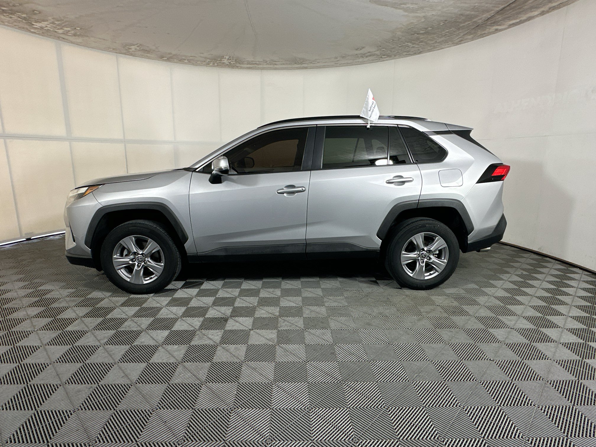 Used 2023 Toyota RAV4 XLE FWD image 6