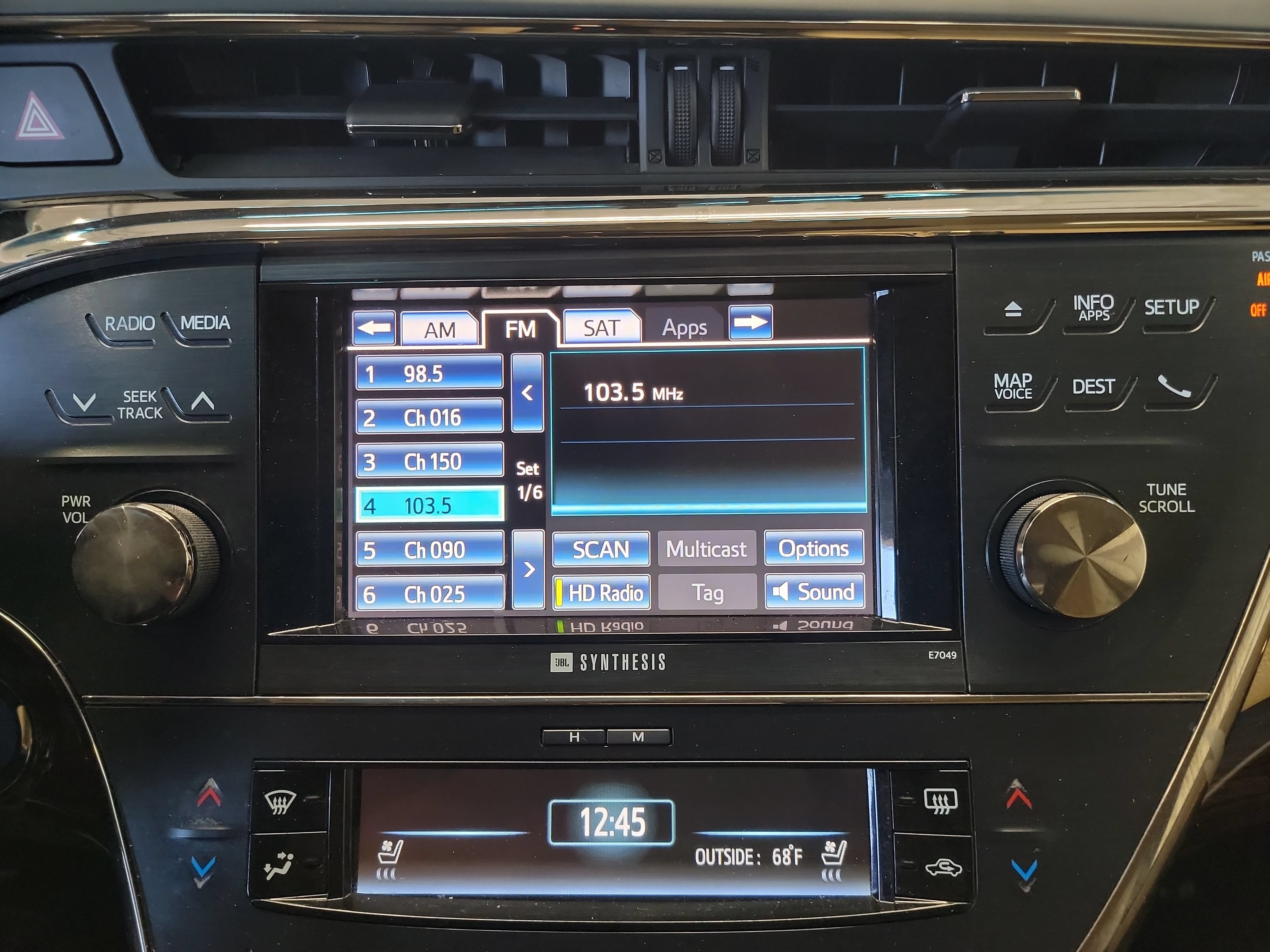 Used 2014 Toyota Avalon Limited FWD image 22