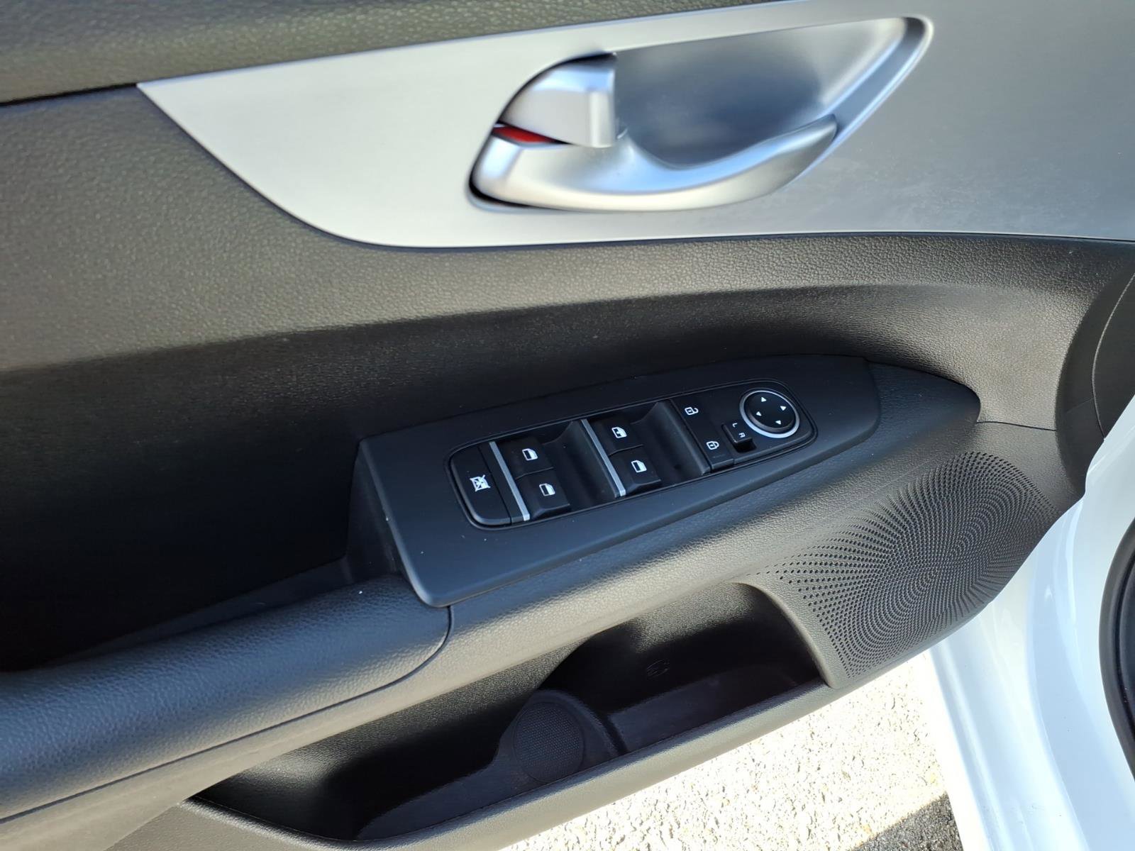 Used 2023 Kia Forte LXS FWD image 16