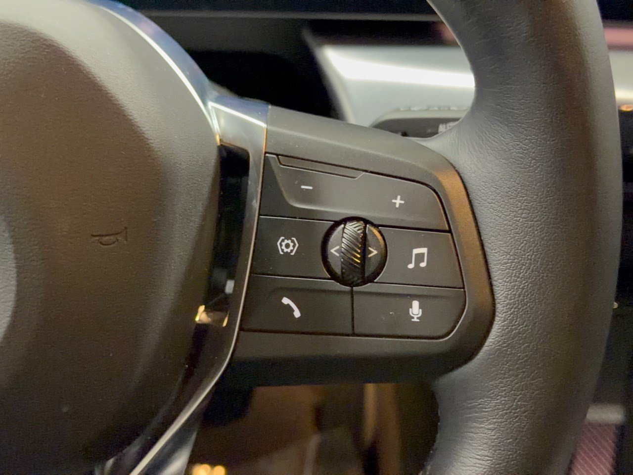 Certified 2026 BMW X2 xDrive28i AWD/4WD image 19