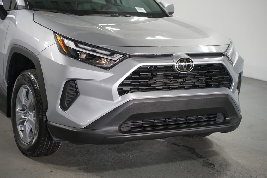 Used 2025 Toyota RAV4 LE image 4
