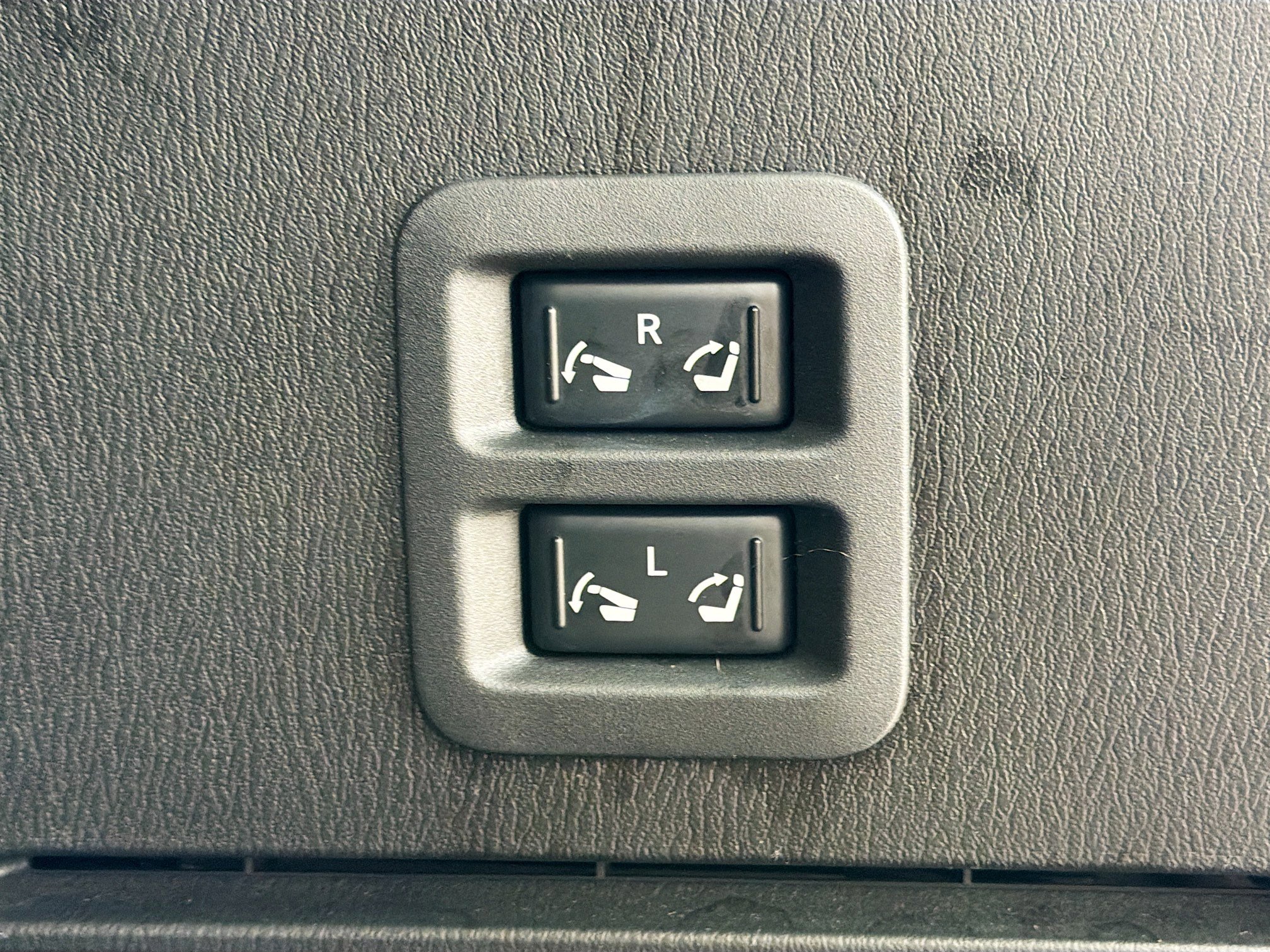 Used 2023 INFINITI QX80 Premium Select w/ Cargo Package image 12