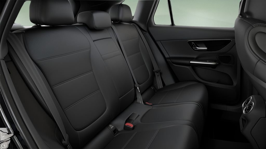 Used 2025 Mercedes-Benz GLC 300 GLC 300 image 40