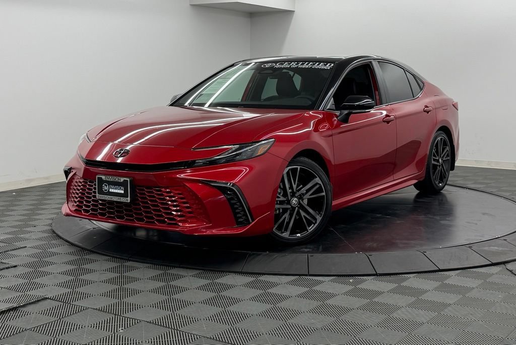 Used 2025 Toyota Camry XSE FWD image 3