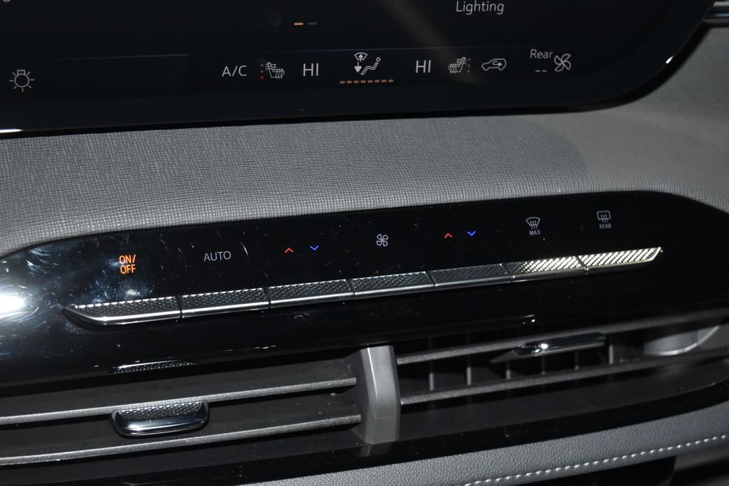 Used 2025 Buick Enclave Preferred w/ Power Package image 14