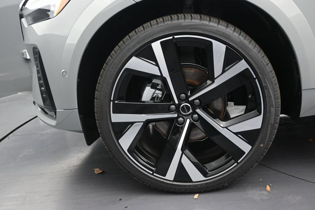 New 2026 Volvo XC60 B5 Ultra AWD/4WD image 9