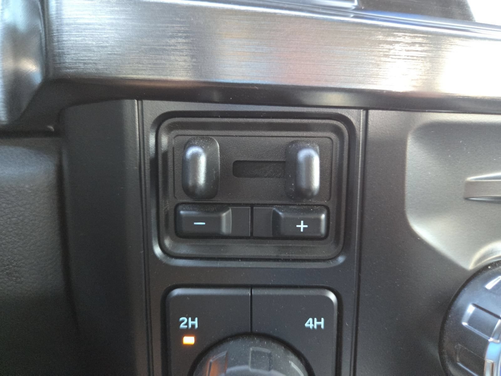 Used 2024 Ford F250 Lariat w/ Chrome Package AWD/4WD image 14