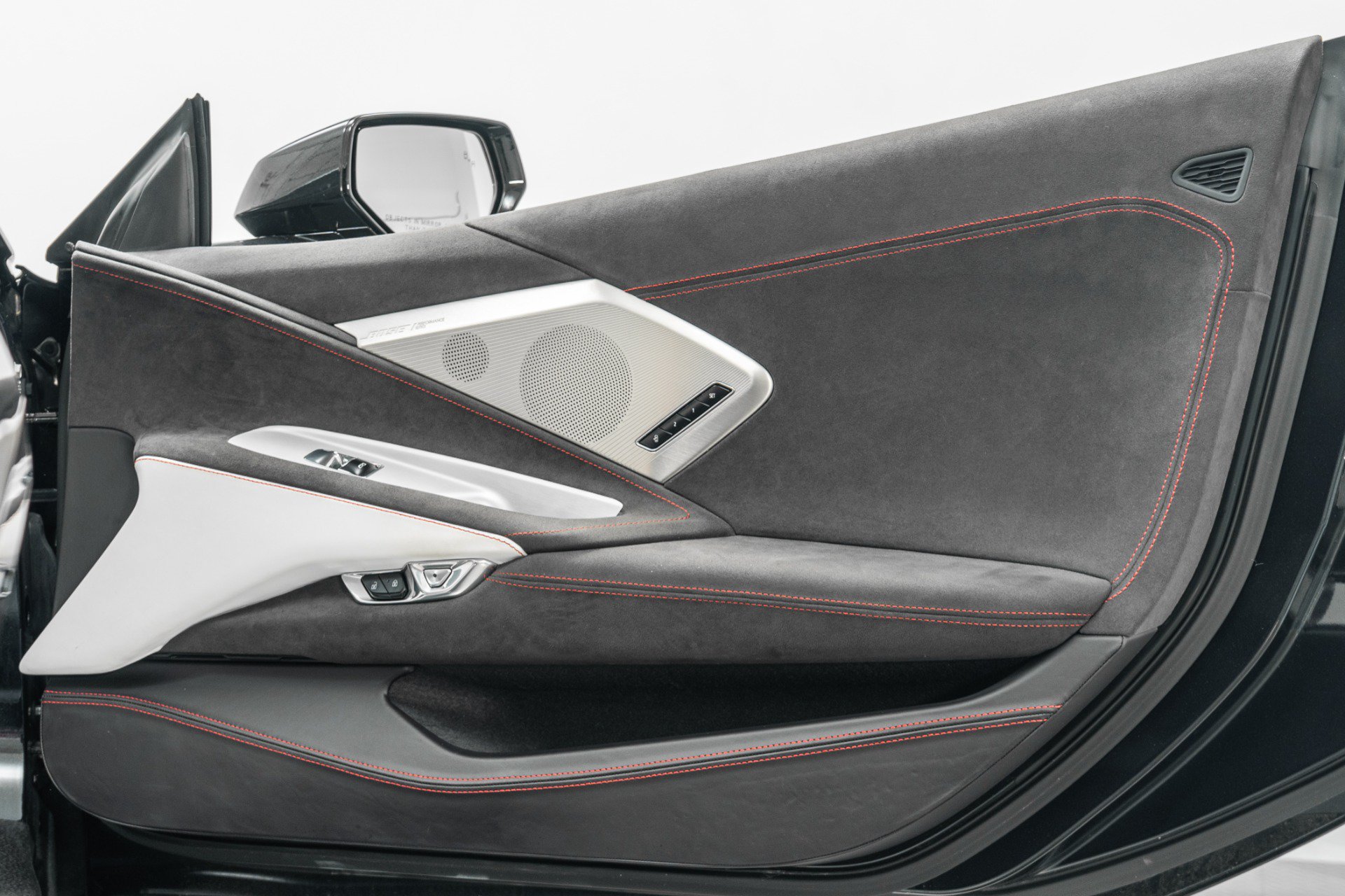 Used 2023 Chevrolet Corvette Stingray Premium Conv w/ Z51 Performance Package RWD image 43