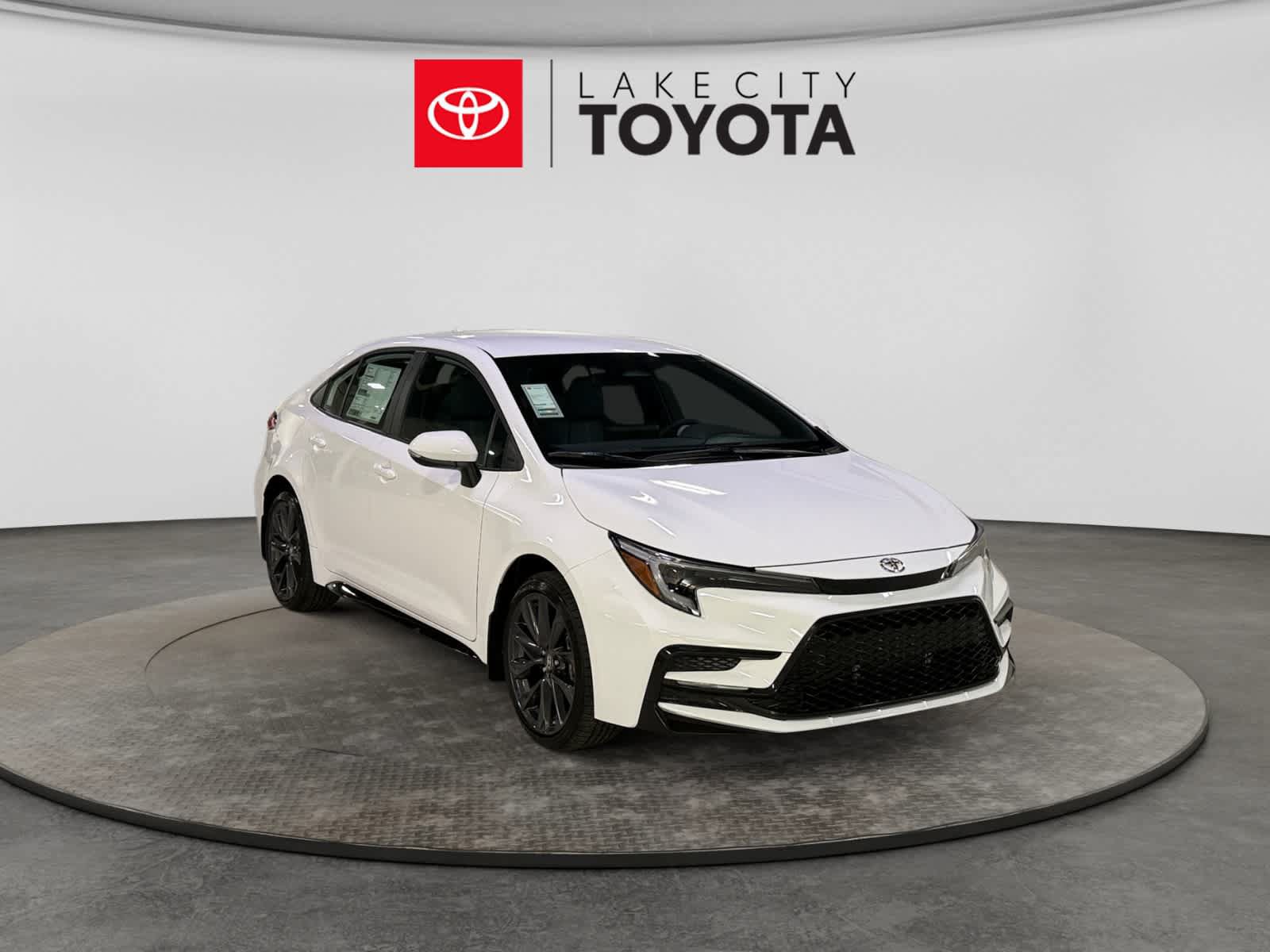 New 2026 Toyota Corolla SE FWD image 9