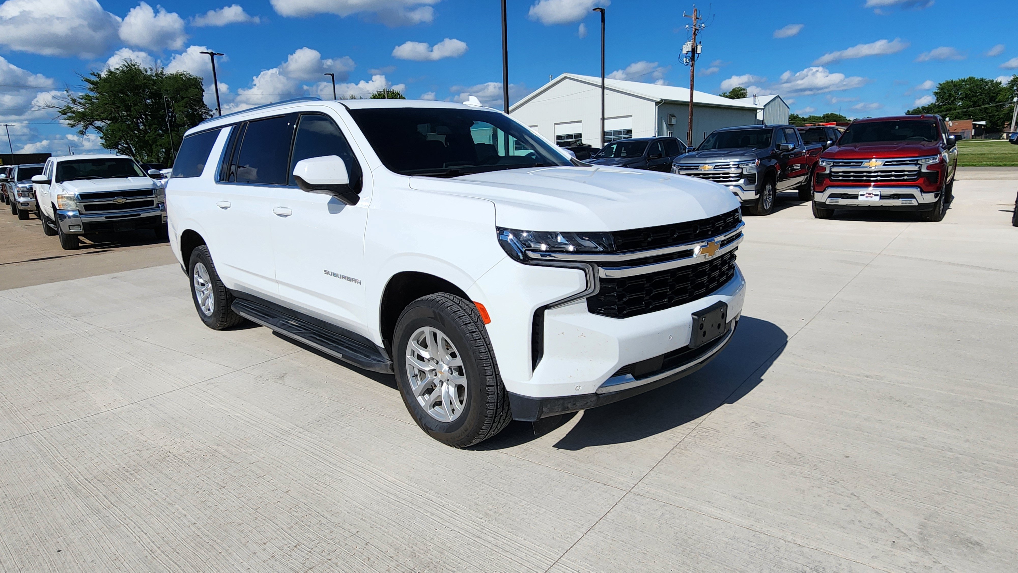 Used 2023 Chevrolet Suburban LS w/ Max Trailering Package AWD/4WD image 3