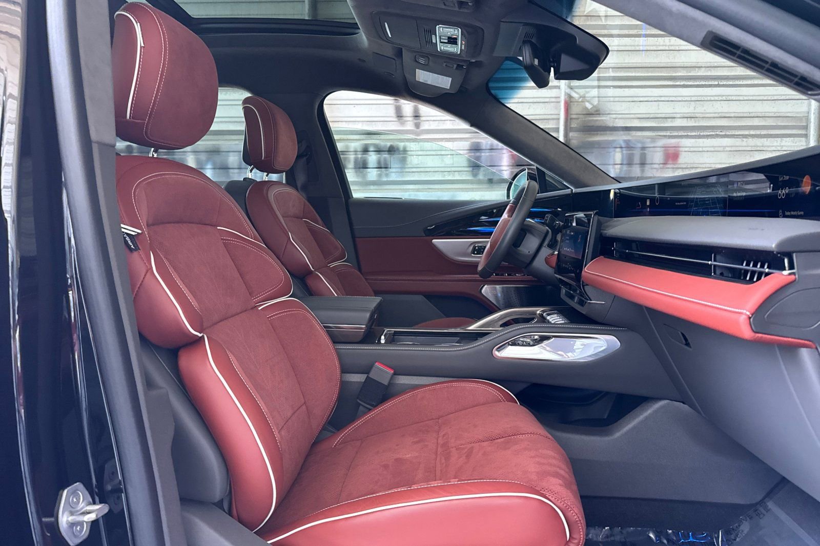 Certified 2024 Lincoln Nautilus Black Label image 16