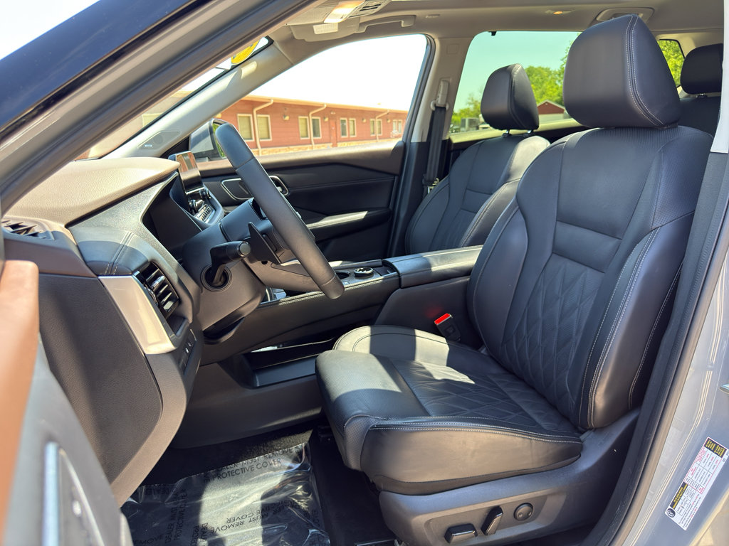 Used 2023 Nissan Rogue Platinum w/ Platinum Premium Package AWD/4WD image 24