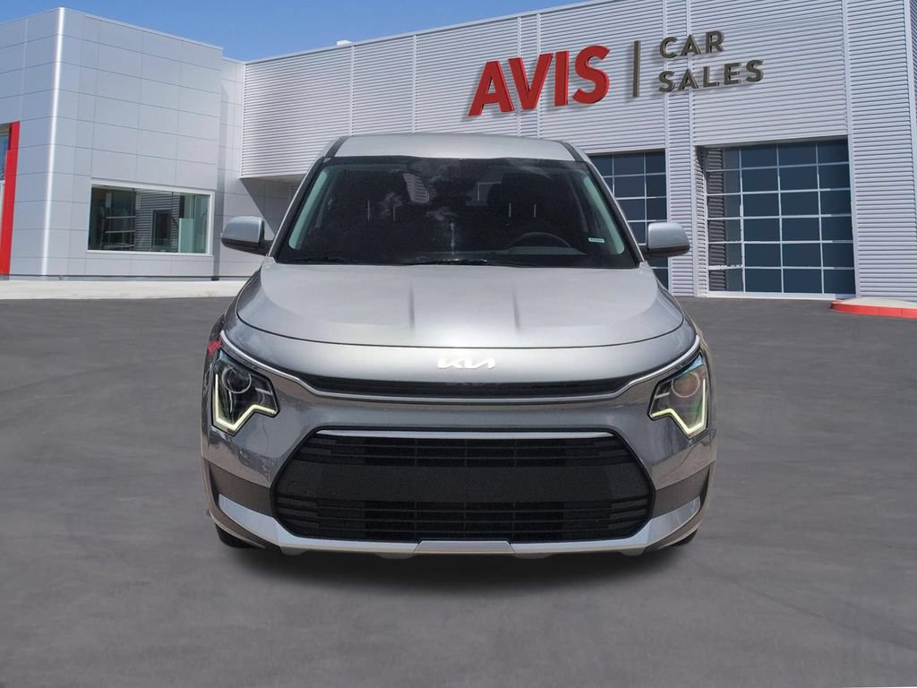 Used 2025 Kia Niro LX FWD image 2
