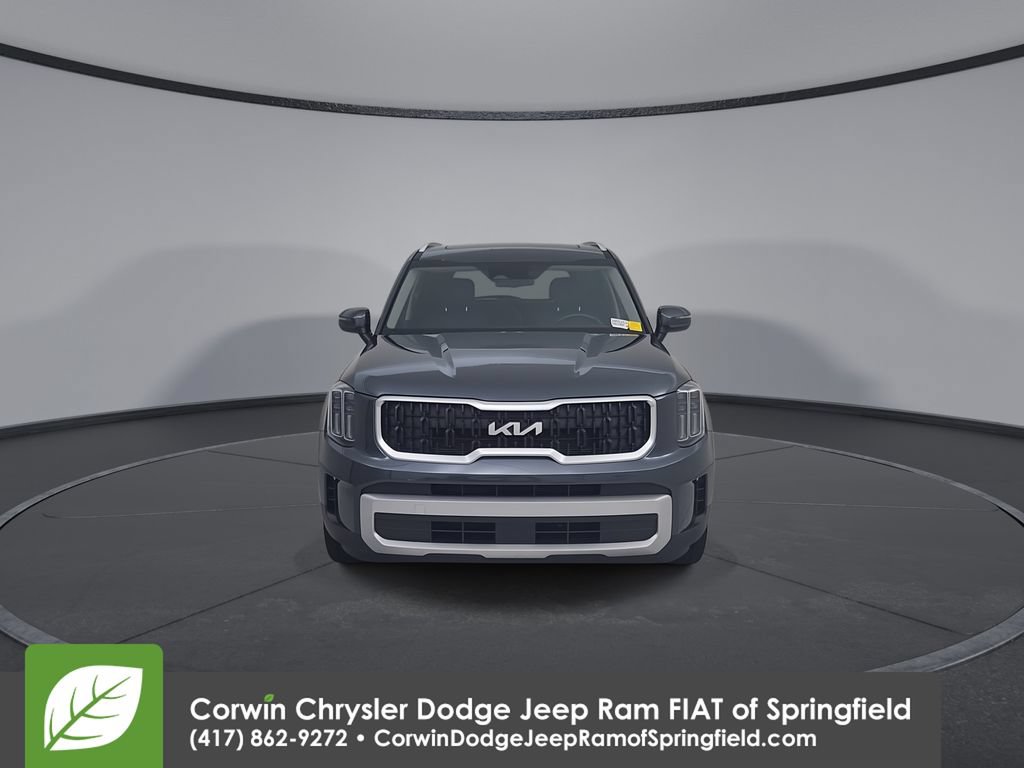 Used 2024 Kia Telluride EX w/ EX Captain's Chair Package FWD image 5