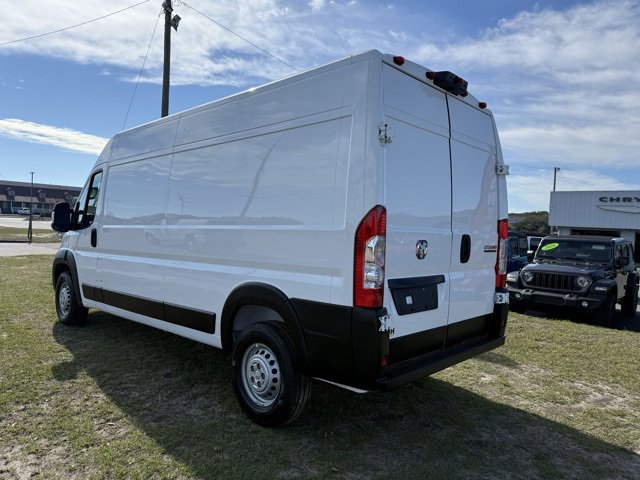 Used 2025 RAM ProMaster 2500 w/ Convenience Group image 5