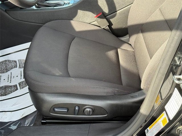 Used 2024 Chevrolet Malibu LT image 17