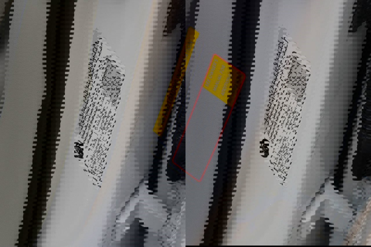 Used 2025 Volvo XC90 B6 Ultra w/ Lounge Package image 33