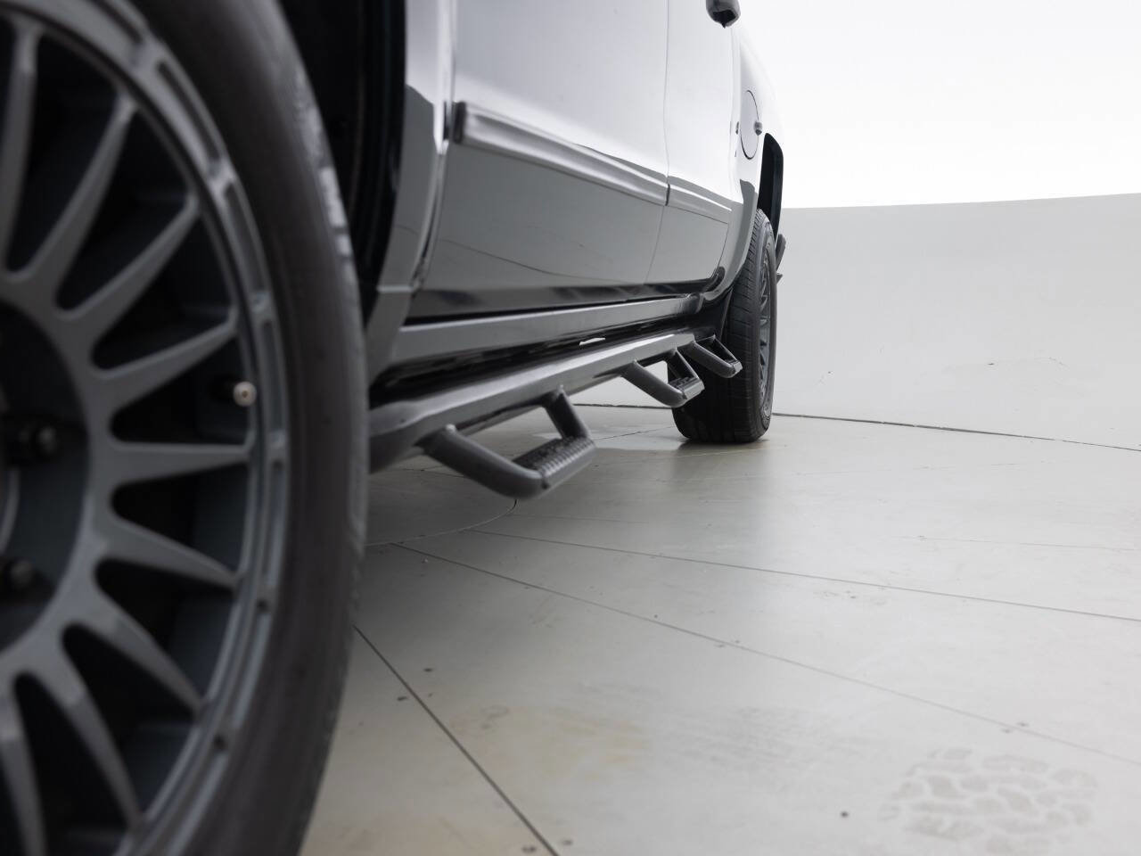 Used 2017 Chevrolet Silverado 1500 LTZ Z71 w/ LTZ Plus Package image 22