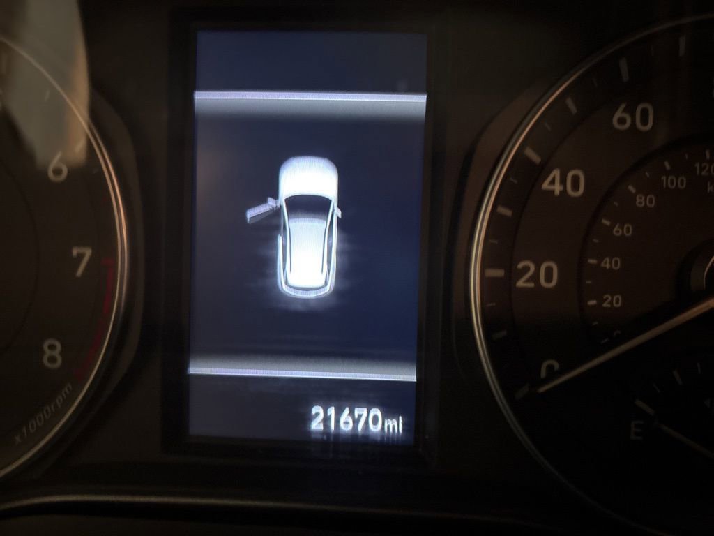 Used 2023 Hyundai Kona SEL image 13