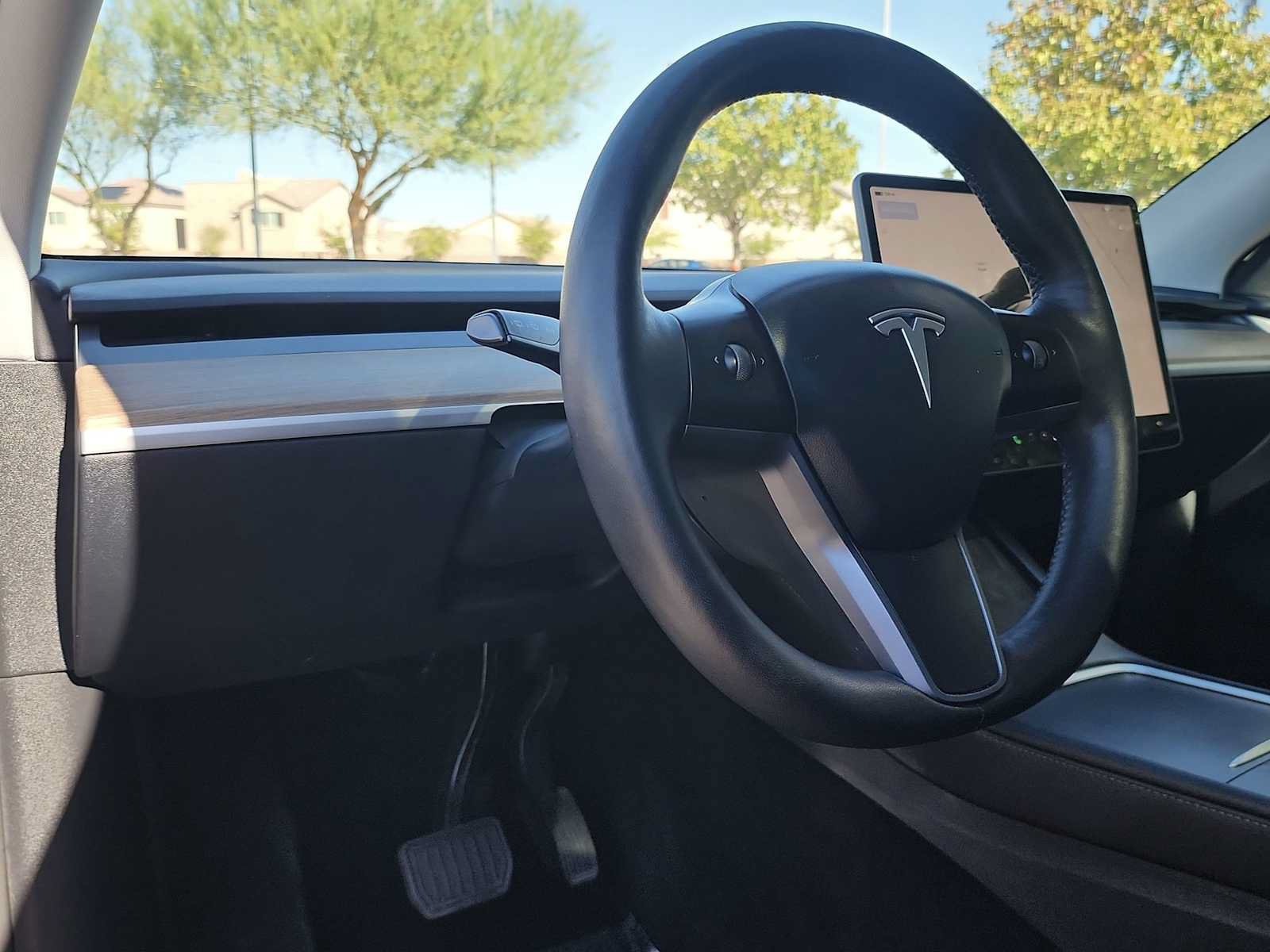 Used 2023 Tesla Model Y Long Range AWD/4WD image 17