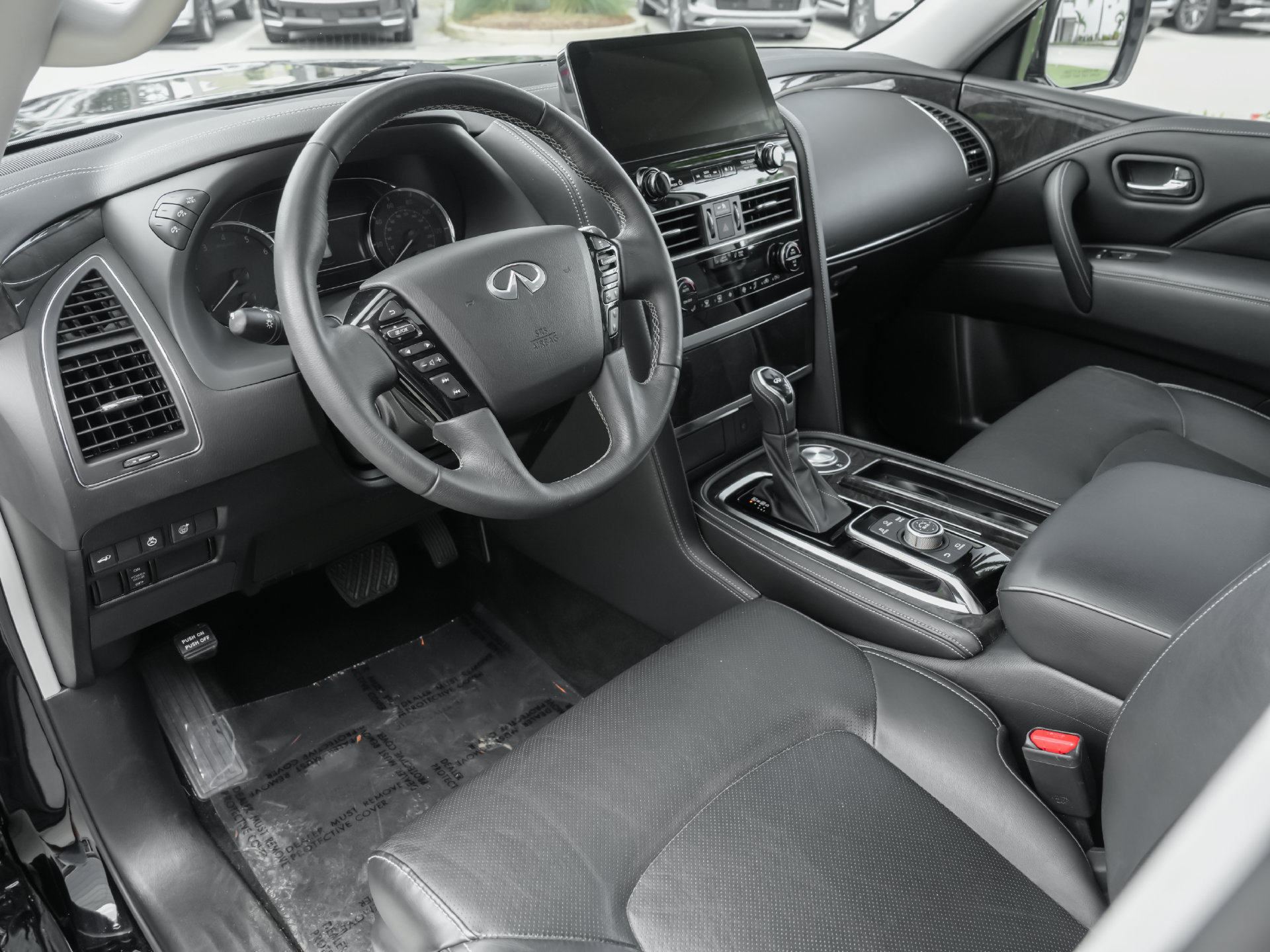 Used 2023 INFINITI QX80 Luxe w/ Cargo Package RWD image 7