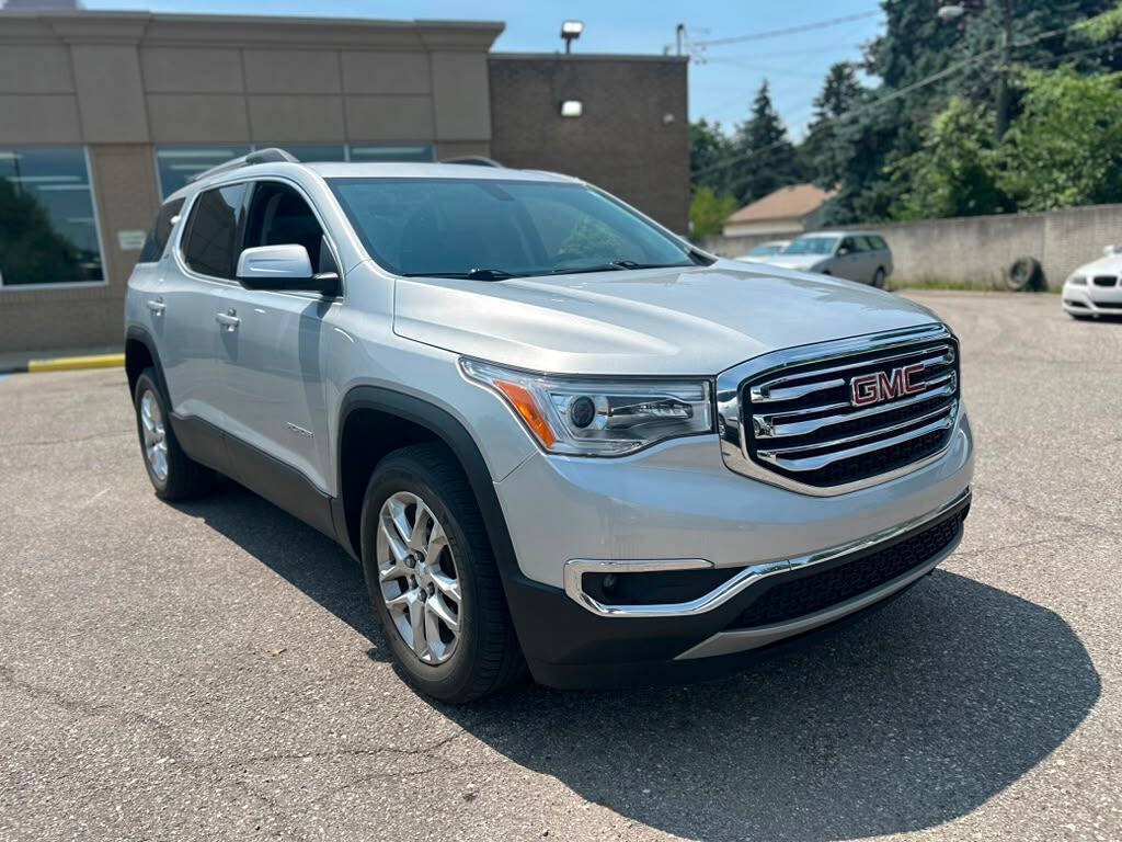 Used 2019 GMC Acadia SLT FWD image 3