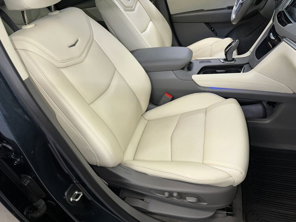 Used 2019 Cadillac XT5 Luxury image 34