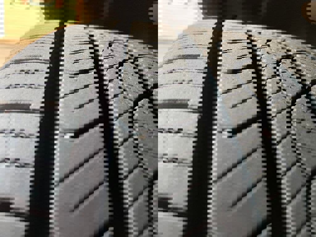 Used 2020 Ford Explorer XLT w/ Equipment Group 202A image 25