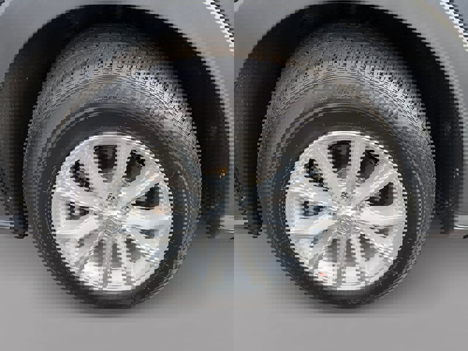 Used 2023 Honda CR-V EX image 9