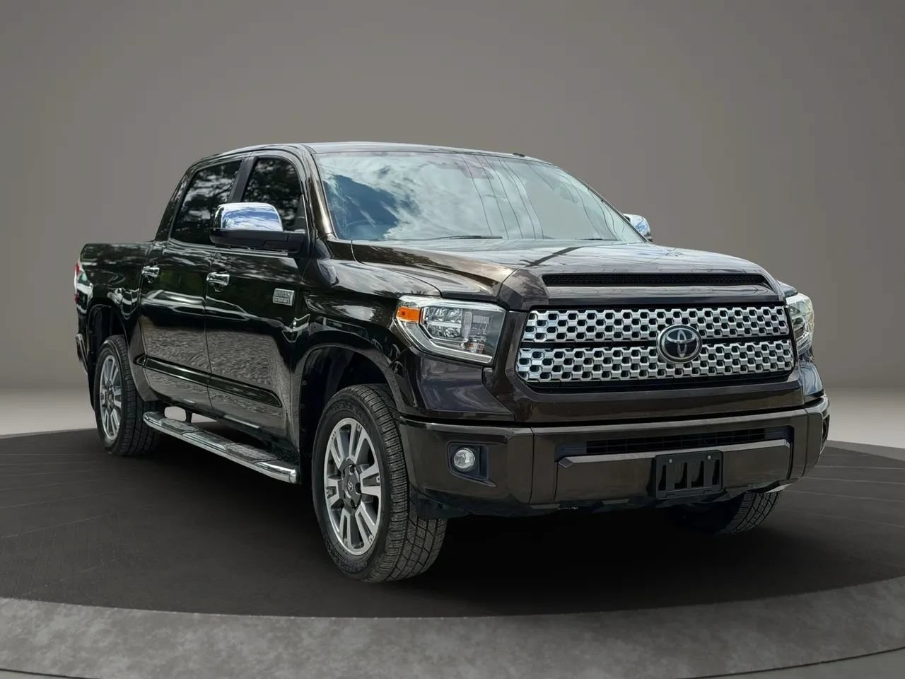 Used 2019 Toyota Tundra Platinum RWD image 3