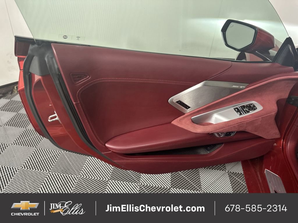 Used 2021 Chevrolet Corvette Stingray Premium Cpe w/ Z51 Performance Package image 9