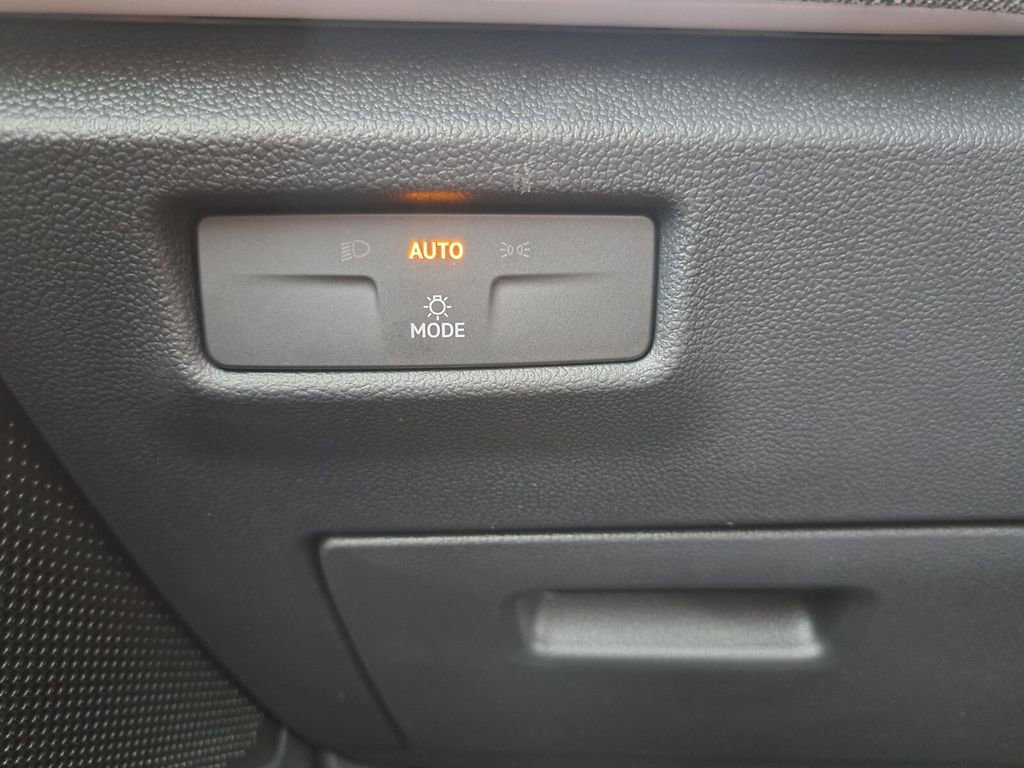 New 2026 Volkswagen Tiguan S image 14