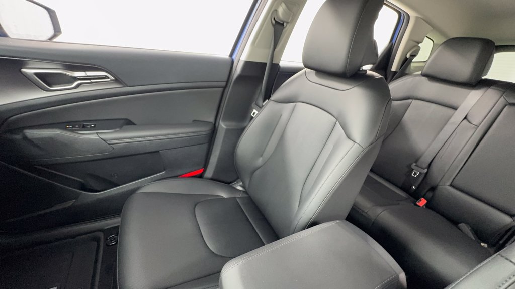 New 2026 Kia Sportage EX FWD image 13