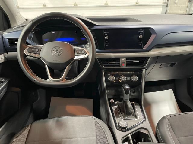 Certified 2024 Volkswagen Taos SE image 16