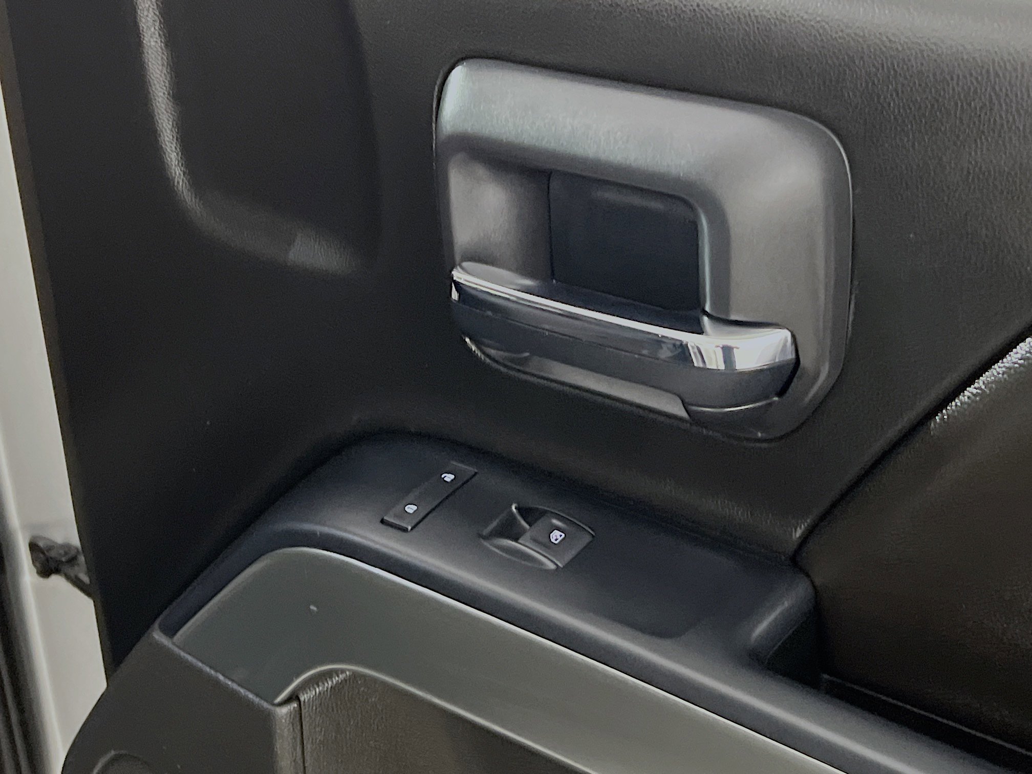 Used 2018 Chevrolet Silverado 1500 LT w/ All Star Edition image 31