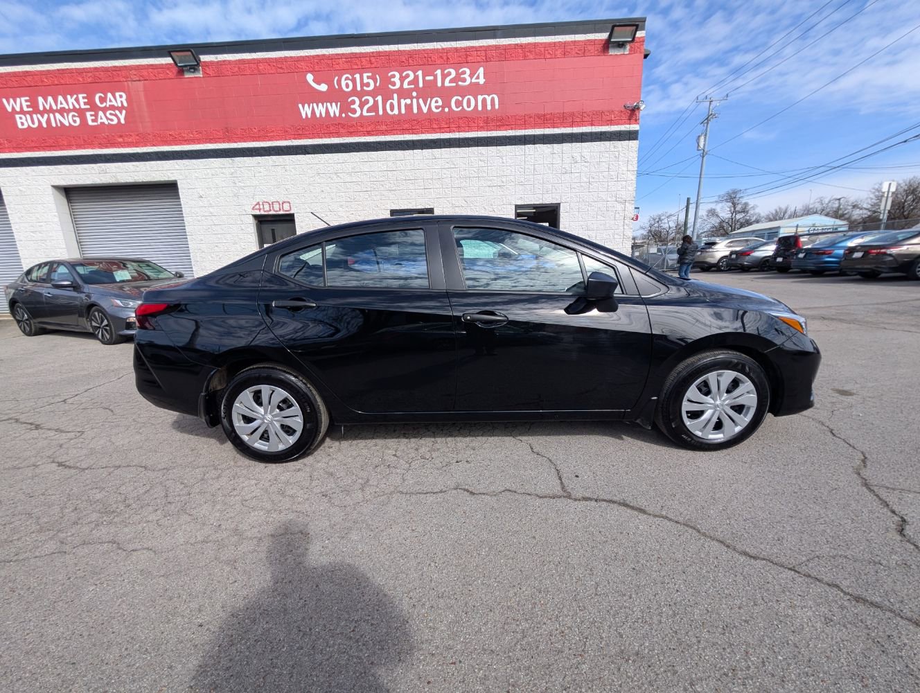 Used 2025 Nissan Versa S w/ Trunk Package image 5