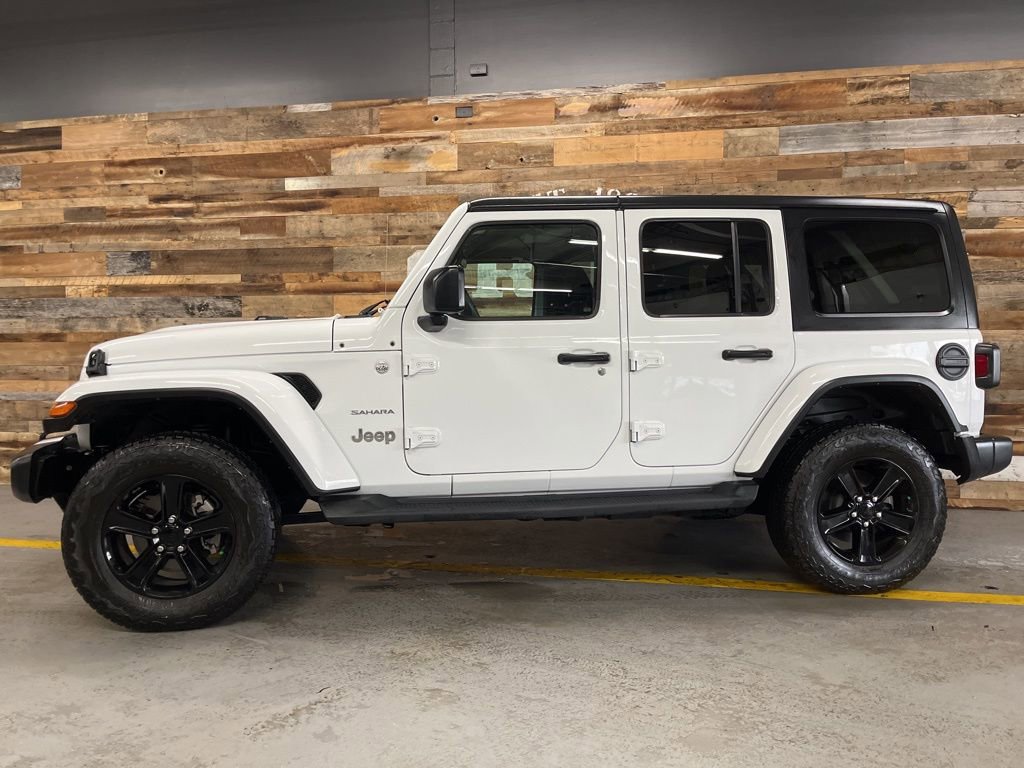 Used 2021 Jeep Wrangler Unlimited Sahara w/ Dual Top Group image 18