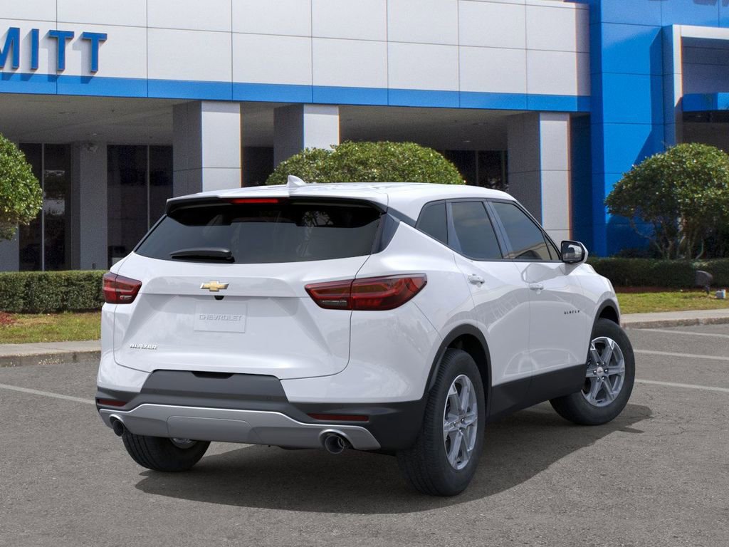 New 2026 Chevrolet Blazer LT w/ LPO, Floor Liner Package FWD image 4
