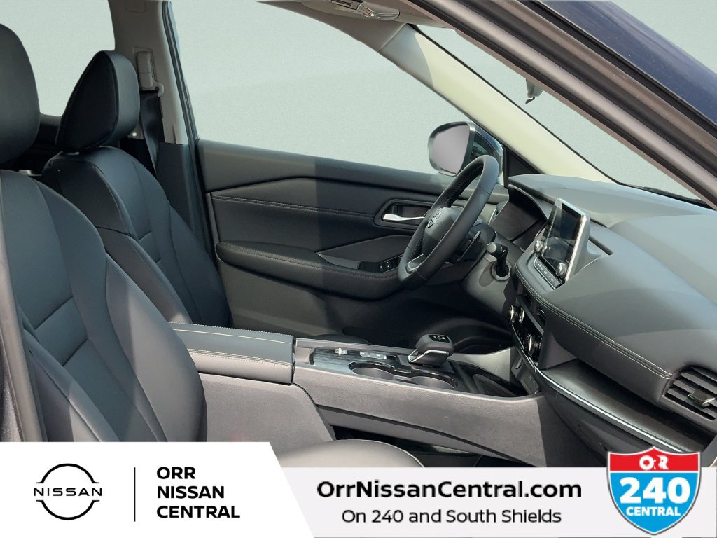 New 2027 Nissan Rogue Dark Armor FWD image 11