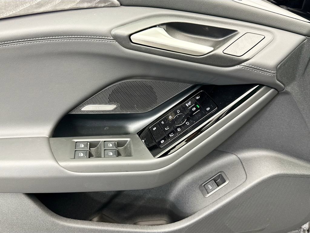 Used 2025 Audi A6 e-tron Premium Plus w/ Premium Plus image 23