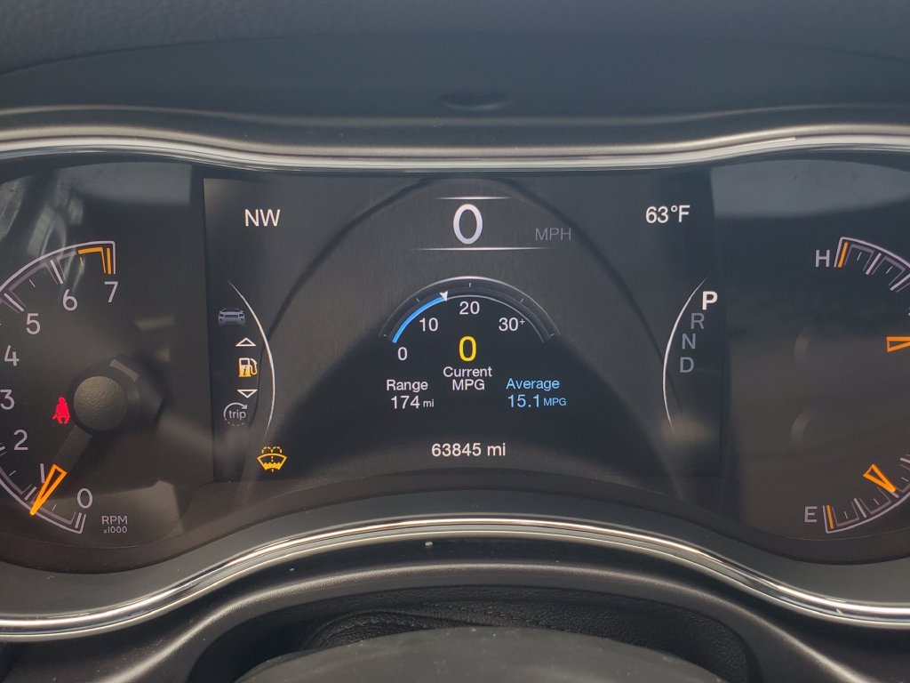 Used 2017 Jeep Grand Cherokee Altitude AWD/4WD image 9