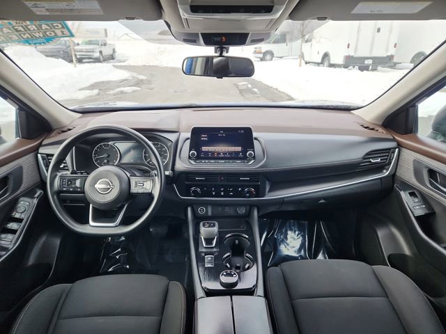 Used 2023 Nissan Rogue S image 28