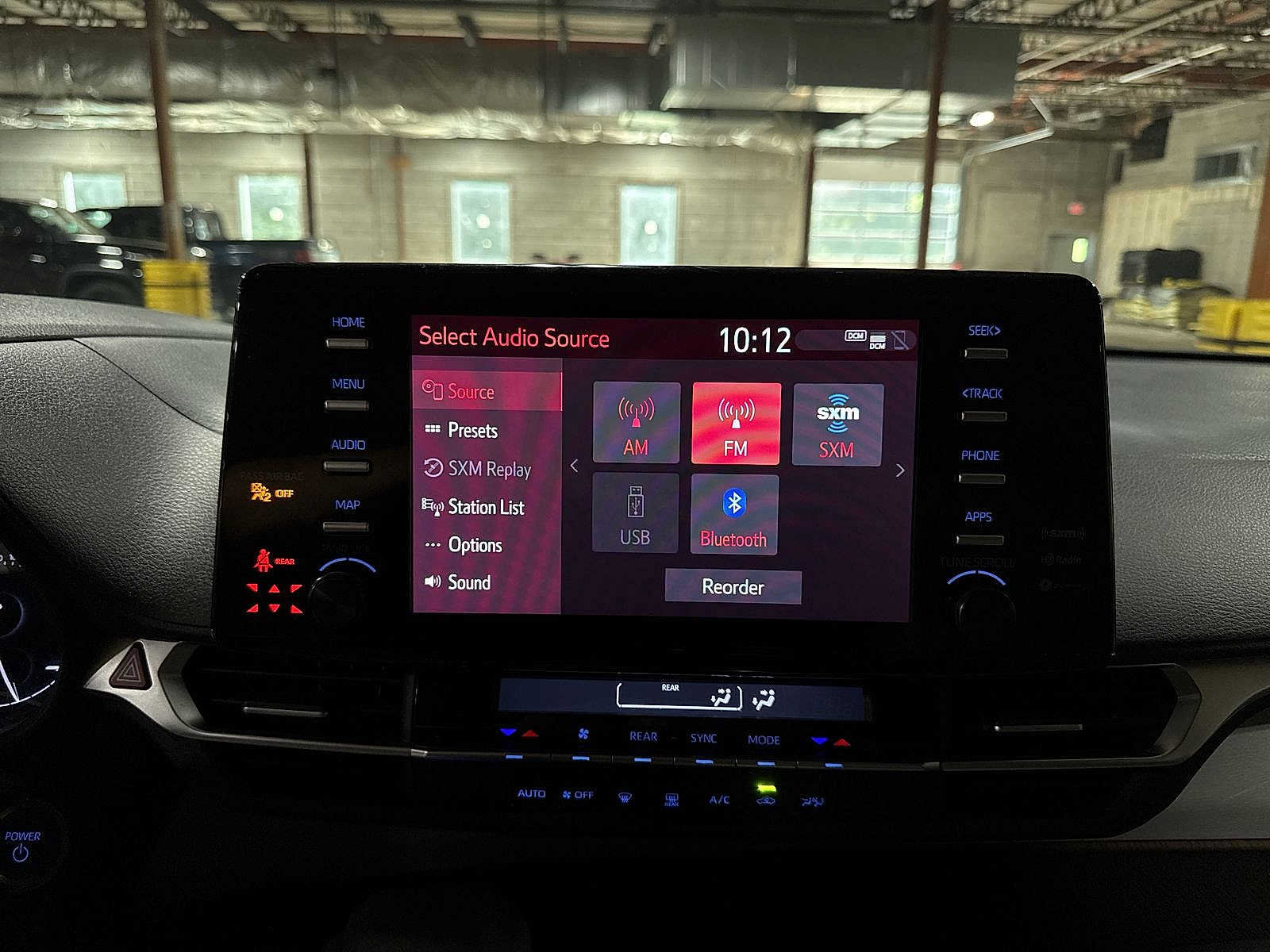 Used 2022 Toyota Sienna LE FWD image 21