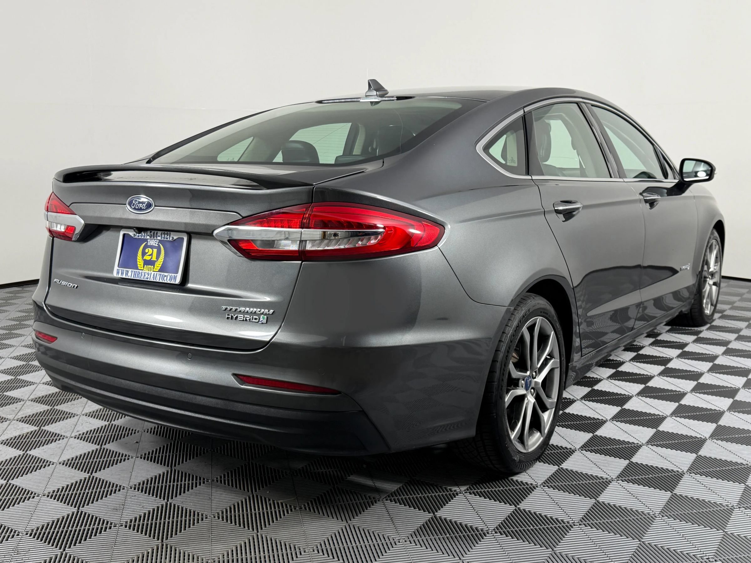 Used 2019 Ford Fusion Titanium FWD image 8