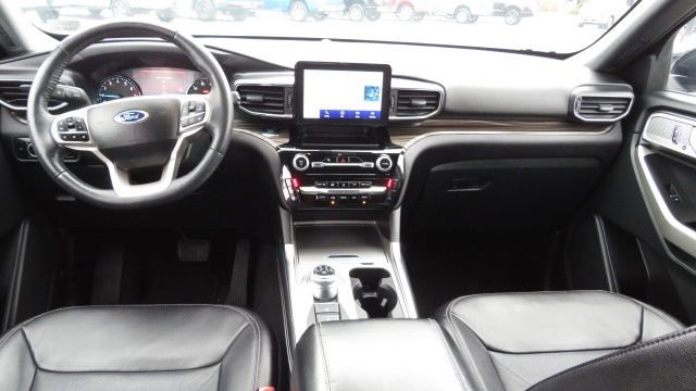 Certified 2023 Ford Explorer Limited image 2