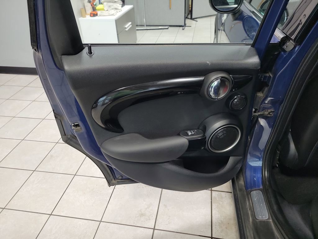 Used 2015 MINI Cooper S image 33