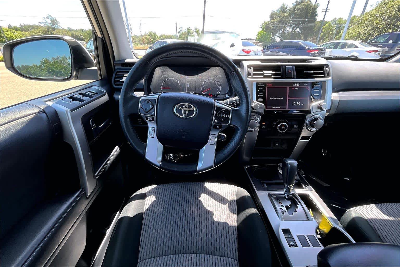 Used 2021 Toyota 4Runner SR5 AWD/4WD image 5