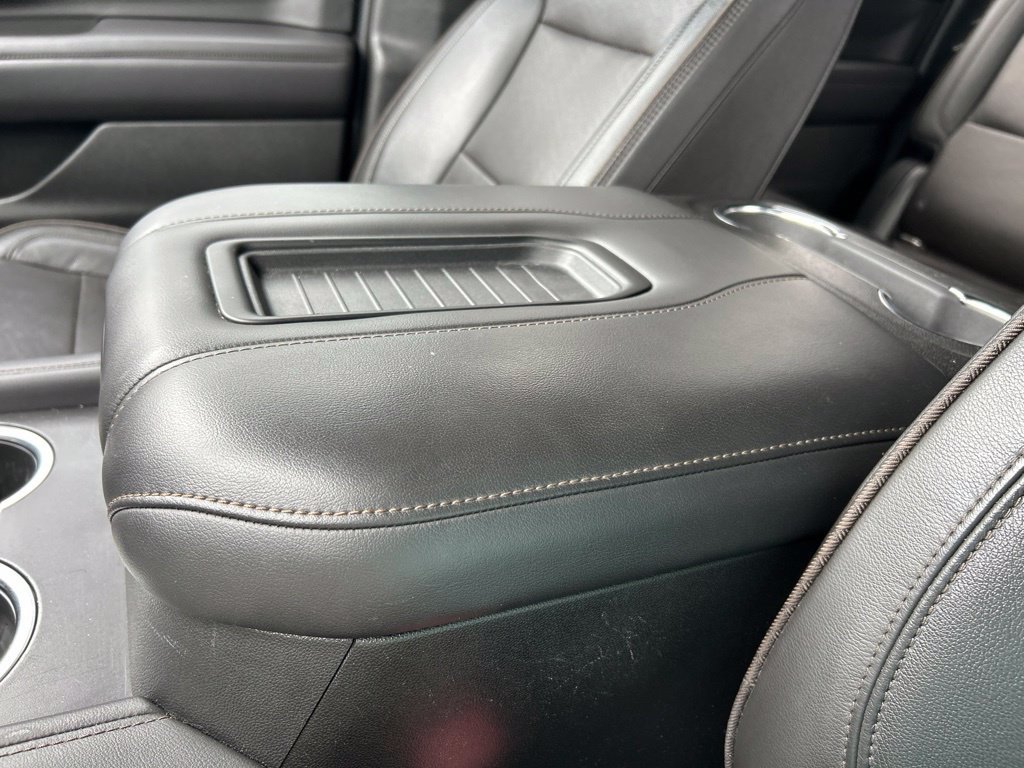 Used 2021 Chevrolet Suburban High Country RWD image 35
