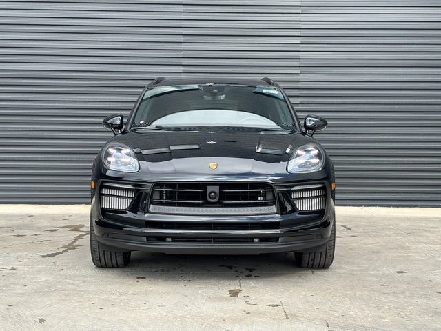 Certified 2026 Porsche Macan S AWD/4WD image 10